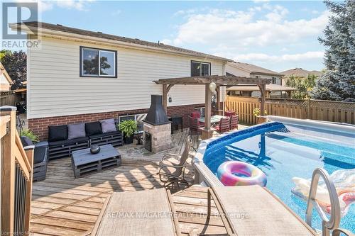 5991 Andrea Drive, Niagara Falls, ON - Outdoor With Above Ground Pool