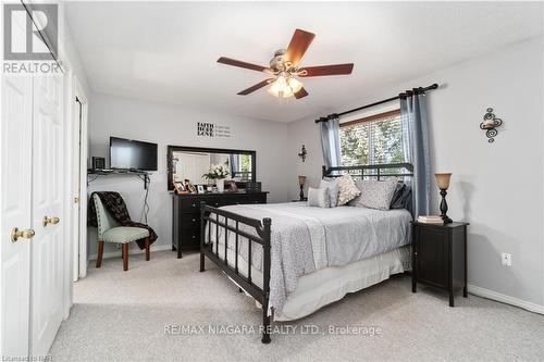 5991 Andrea Drive, Niagara Falls, ON - Indoor Photo Showing Bedroom