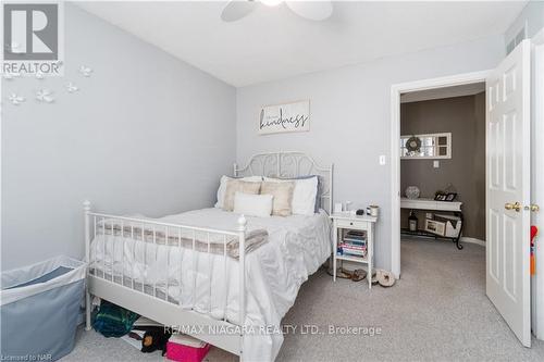 5991 Andrea Drive, Niagara Falls, ON - Indoor Photo Showing Bedroom