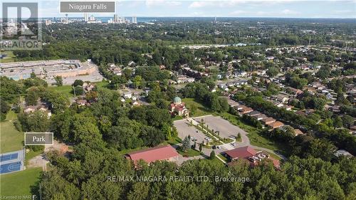 5991 Andrea Drive, Niagara Falls, ON - Outdoor With View