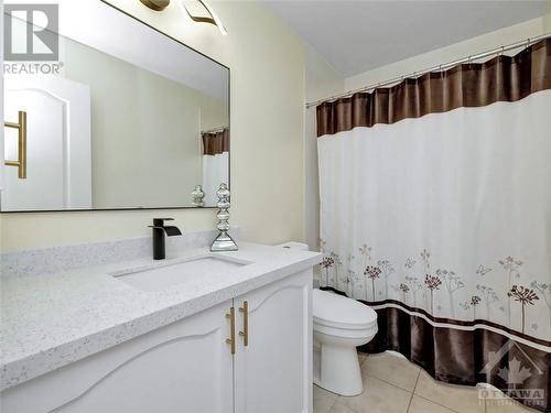 304 Statewood Drive, Ottawa, ON - Indoor Photo Showing Bathroom