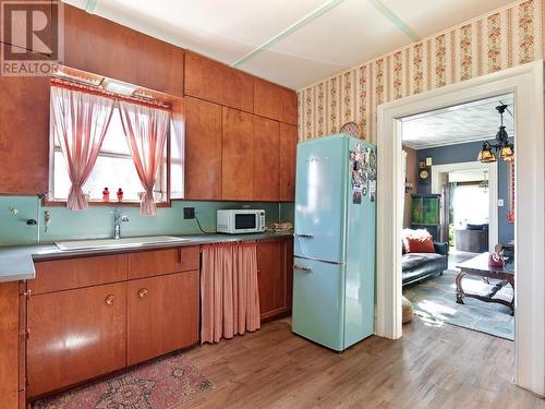 5680 Cherry Street, South Dundas, ON - Indoor Photo Showing Kitchen