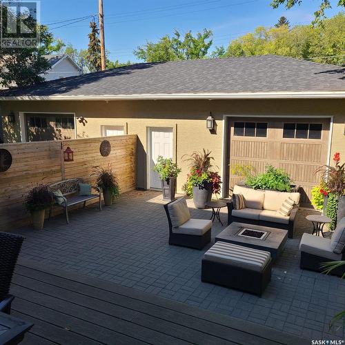 711 8Th Avenue N, Saskatoon, SK - Outdoor With Deck Patio Veranda With Exterior