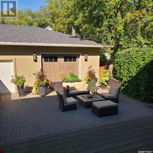 711 8Th Avenue N, Saskatoon, SK - Outdoor With Deck Patio Veranda