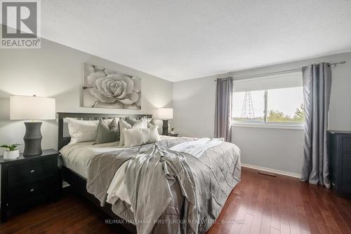 27 Dorvis Drive, Whitby (Blue Grass Meadows), ON - Indoor Photo Showing Bedroom