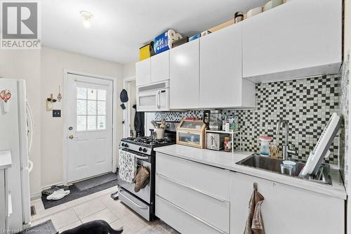 1258 6 Highway N, Hamilton, ON - Indoor Photo Showing Kitchen