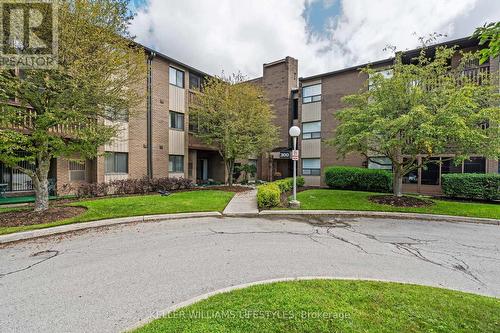 116 - 300 Everglade Crescent, London, ON - Outdoor With Facade