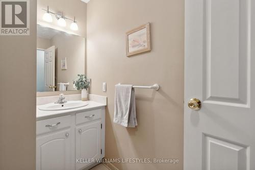 116 - 300 Everglade Crescent, London, ON - Indoor Photo Showing Bathroom