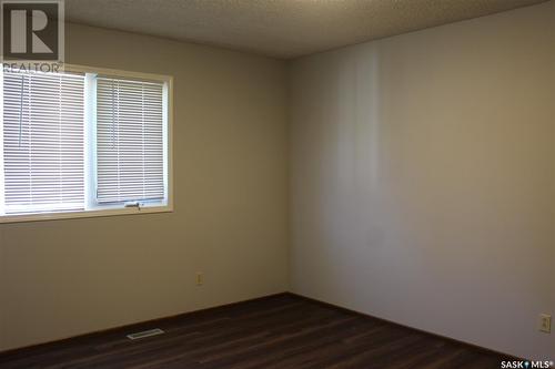 242 Cedar Avenue N, Eastend, SK - Indoor Photo Showing Other Room