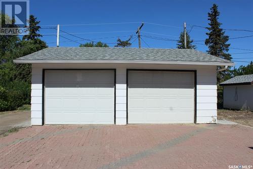 242 Cedar Avenue N, Eastend, SK - Outdoor With Exterior