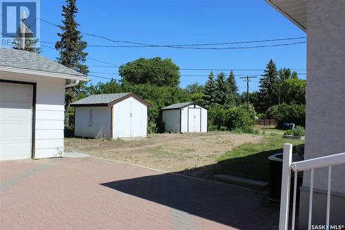 242 Cedar Avenue N, Eastend, SK - Outdoor