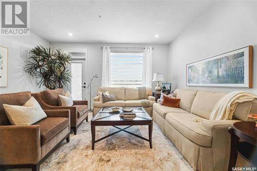 317 3581 Evans Court, Regina, SK - Indoor Photo Showing Living Room