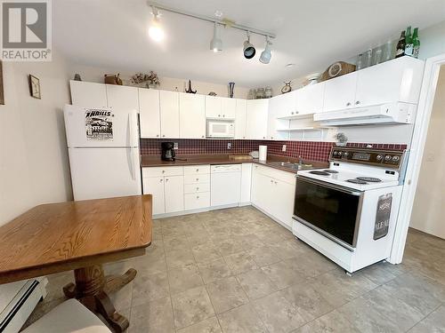 221 Fenchurch Avenue, Princeton, BC - Indoor Photo Showing Kitchen