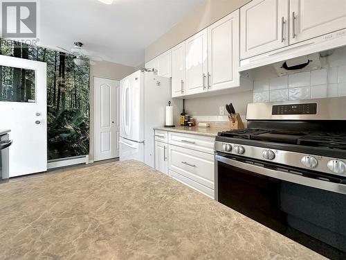 221 Fenchurch Avenue, Princeton, BC - Indoor Photo Showing Kitchen