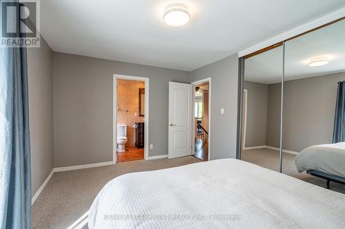 498 Sparling Crescent, Burlington (Shoreacres), ON - Indoor Photo Showing Bedroom