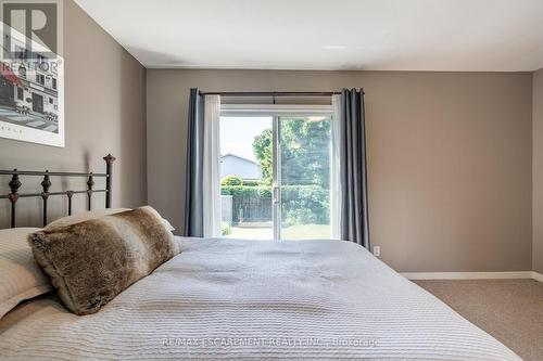 498 Sparling Crescent, Burlington (Shoreacres), ON - Indoor Photo Showing Bedroom