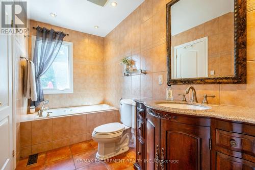 498 Sparling Crescent, Burlington, ON - Indoor Photo Showing Bathroom