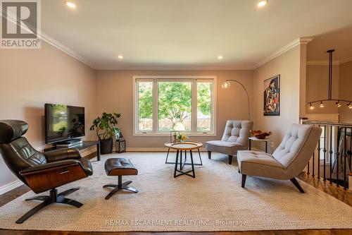 498 Sparling Crescent, Burlington (Shoreacres), ON - Indoor Photo Showing Living Room