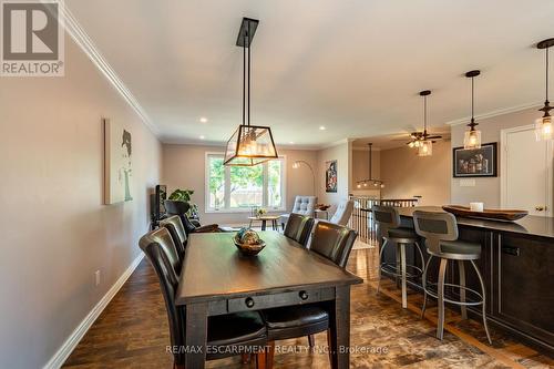 498 Sparling Crescent, Burlington, ON - Indoor Photo Showing Dining Room