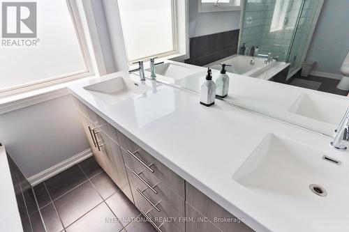 13 Caroline Carpenter Grove, Toronto, ON - Indoor Photo Showing Bathroom