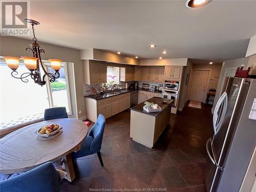 3940 Villa Borghese Drive, Windsor, ON - Indoor Photo Showing Dining Room