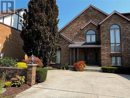 3940 Villa Borghese Drive, Windsor, ON - Outdoor With Facade