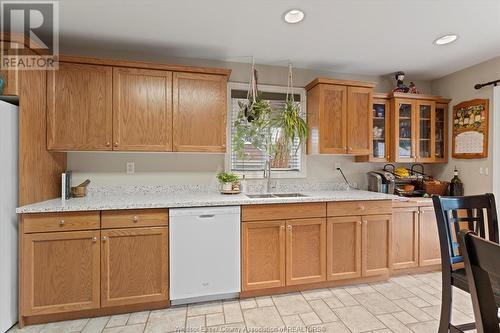 4271 Barton Crescent, Windsor, ON - Indoor Photo Showing Kitchen