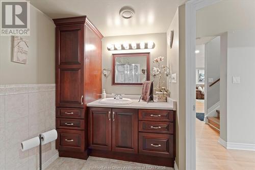 4271 Barton Crescent, Windsor, ON - Indoor Photo Showing Bathroom