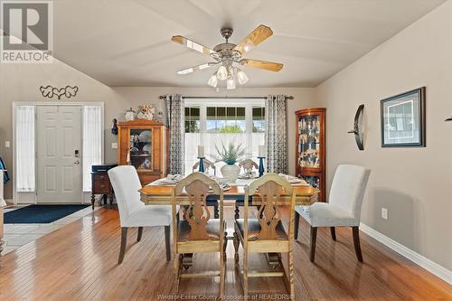 4271 Barton Crescent, Windsor, ON - Indoor Photo Showing Dining Room