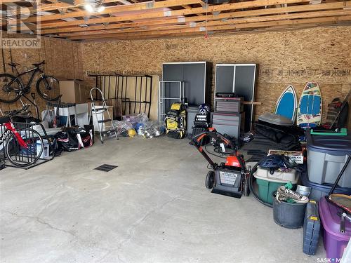 1651 93Rd Street, North Battleford, SK - Indoor Photo Showing Garage