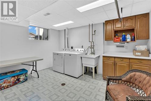 3672 Deerbrook, Windsor, ON - Indoor Photo Showing Laundry Room