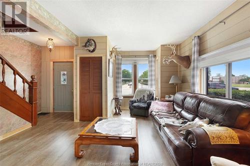 65 North Street, Amherstburg, ON - Indoor Photo Showing Living Room