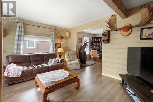 65 North Street, Amherstburg, ON - Indoor Photo Showing Living Room