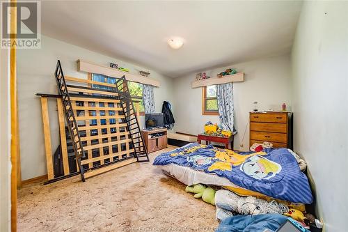 7008 Main Street, Lakeshore, ON - Indoor Photo Showing Bedroom