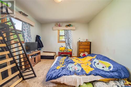 7008 Main Street, Lakeshore, ON - Indoor Photo Showing Bedroom