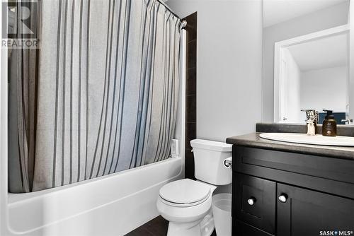 5109 Beacon Way, Regina, SK - Indoor Photo Showing Bathroom