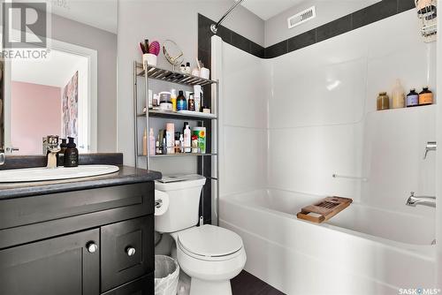 5109 Beacon Way, Regina, SK - Indoor Photo Showing Bathroom