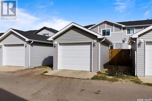 5109 Beacon Way, Regina, SK - Outdoor