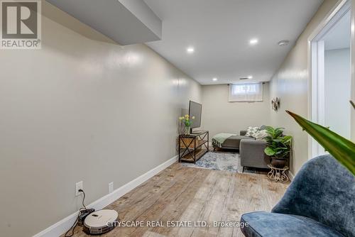 36 Telfer Court, Brant (Paris), ON - Indoor