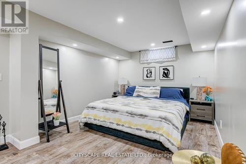 36 Telfer Court, Brant (Paris), ON - Indoor Photo Showing Bedroom