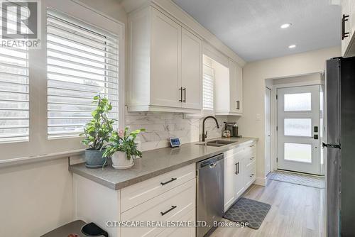 36 Telfer Court, Brant (Paris), ON - Indoor Photo Showing Kitchen With Double Sink