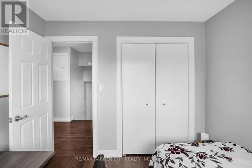 4181 Highland Park Drive, Lincoln, ON - Indoor Photo Showing Bedroom