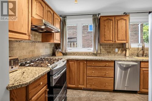 4181 Highland Park Drive, Lincoln, ON - Indoor Photo Showing Kitchen