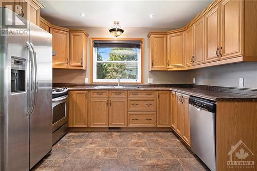 30 Halton Street, Perth, ON - Indoor Photo Showing Kitchen