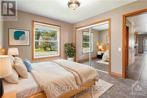 30 Halton Street, Perth, ON - Indoor Photo Showing Bedroom