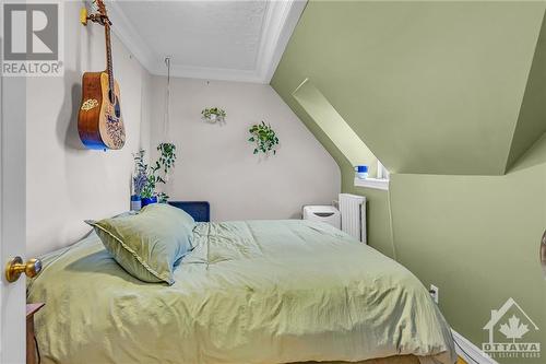 327 Somerset Street E, Ottawa, ON - Indoor Photo Showing Bedroom