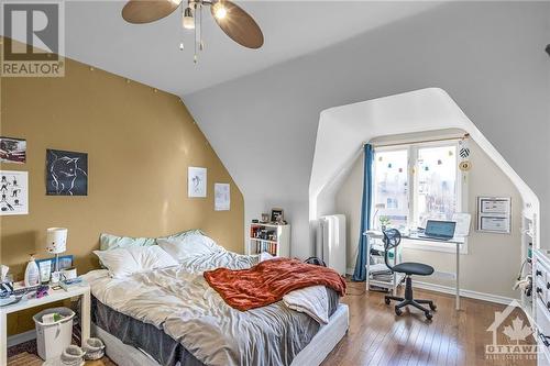 327 Somerset Street E, Ottawa, ON - Indoor Photo Showing Bedroom