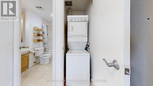 1305 - 60 Byng Avenue, Toronto, ON - Indoor Photo Showing Laundry Room