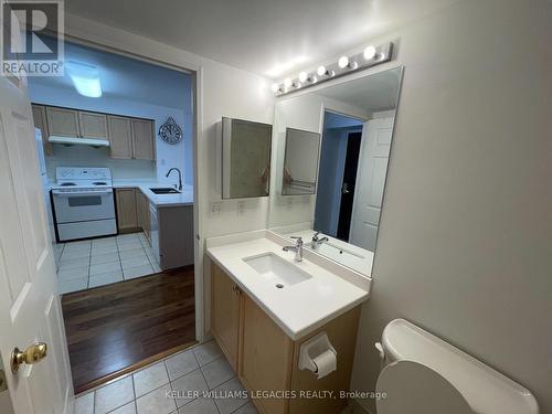 702 - 18 Parkview Avenue, Toronto (Willowdale East), ON - Indoor Photo Showing Bathroom