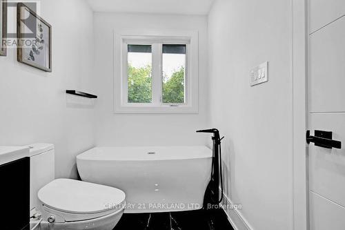 978 Carlaw Avenue, Toronto (Broadview North), ON - Indoor Photo Showing Bathroom